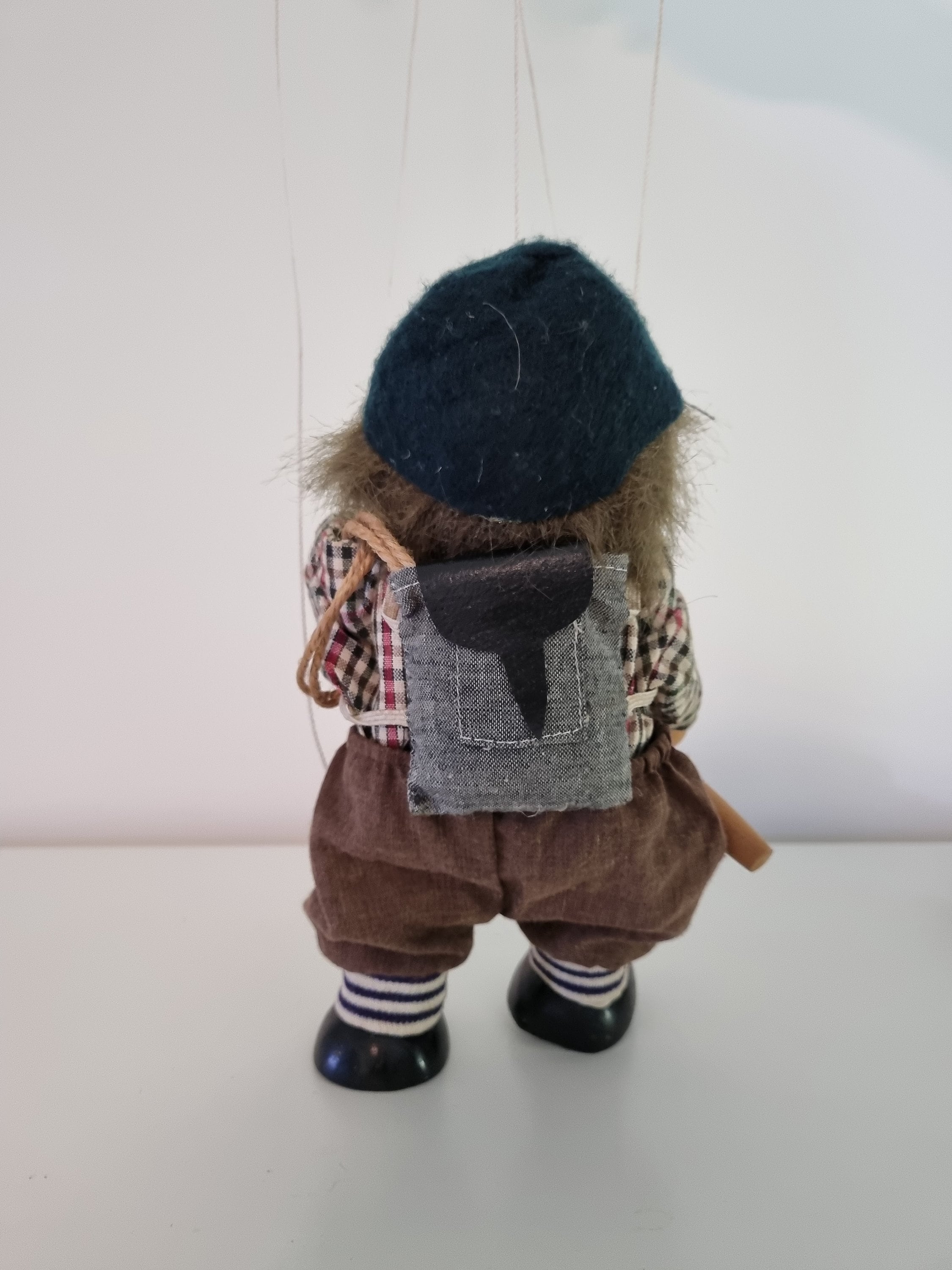 Puppet on a String Vintage Retro Kitsch Painter French