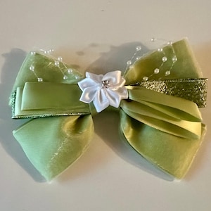 Tiana hair bow