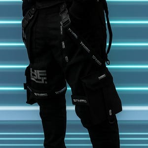 Ropa urbana táctica Cyberpunk Cargo Black Phantom con correas y bolsillos utilitarios