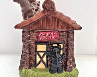 Big Sky Carvers Vintage Ranger Station Cookie Jar Rustic Cabin Lodge