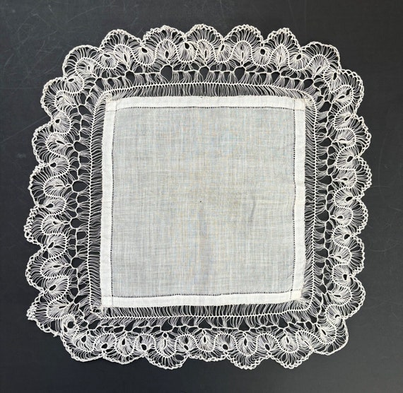 Antique Linen Hairpin Lace Handkerchief Vintage C… - image 5