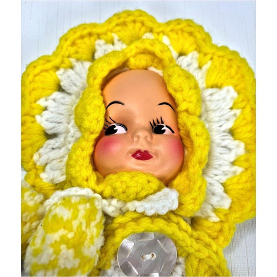 Vintage Handmade Crochet Doll Face Pot Holder Yellow Kitch Retro