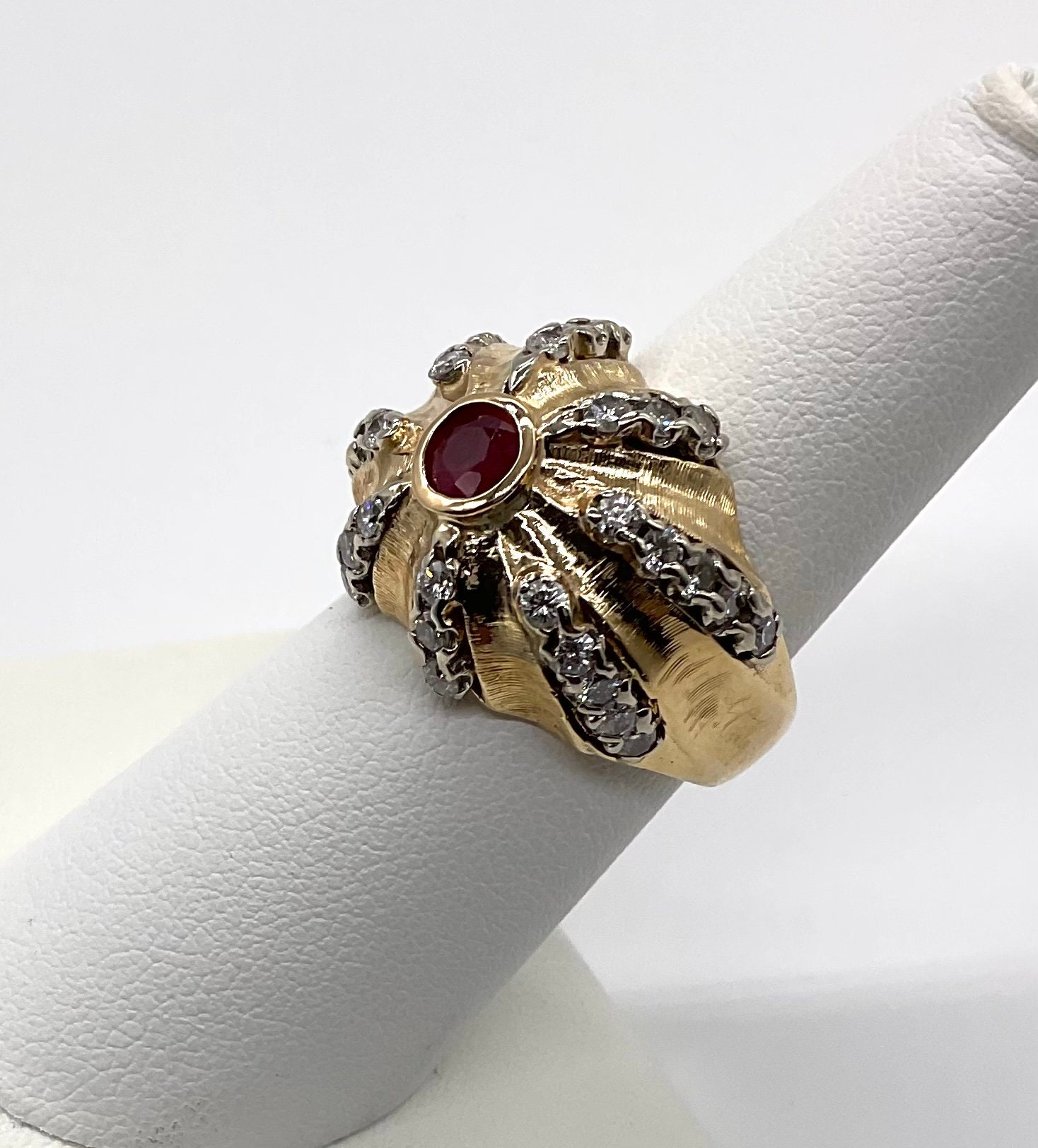 Vintage Genuine Ruby & Natural Diamonds Solid 14k Yellow Gold Ladies ...
