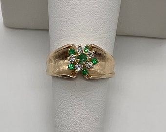 Vintage Emerald & Diamond 10k Gold Cluster Ring - Size 6.75