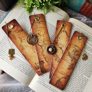 Vintage Weltkarte Lesezeichen | Handgemachter Buchmarker aus Karton | Buchklub Geschenk | Leser Geschenk | Schmuck Quasten | Reisen Entdeckungsreise Design