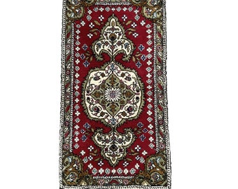 Vintage Turkish Wool Rug: 2x3.5 Ft Hand-Knotted Medallion Design