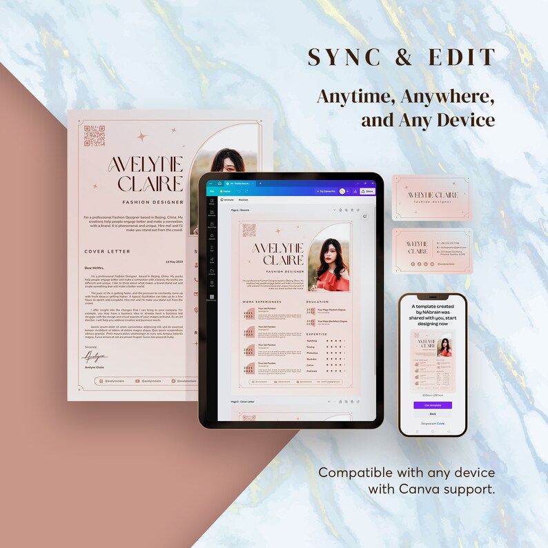 K&ouml;nnte beinhalten: Eine rosa und goldene Lebenslaufvorlage mit einem Foto einer Frau, dem Text "Avelyne Claire, Fashion Designer" und den W&ouml;rtern "Cover Letter", "Work Experience", "Education" und "Expertise". Die Vorlage wird auf einem Computerbildschirm, einem Tablet und einem Smartphone angezeigt. Der Text "Sync & Edit, Anytime, Anywhere, and Any Device" befindet sich oben im Bild. Der Text "Kompatibel mit jedem Ger&auml;t mit Canva-Unterst&uuml;tzung." befindet sich unten im Bild.