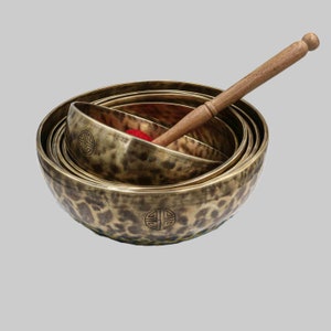 Handmade Full Moon Singing Bowl Set of Seven Chakra Bowl Set for Healing, Yoga, and Chakra Balance