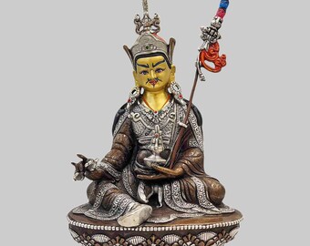 Handgefertigte Guru Rinpoche Statue: 24K Vergoldetes Kupfer Buddhistische Skulptur