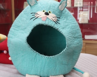 Handmade Wool Felt Cat Cave | Cozy Pet Hideaway (Made in Nepal)
