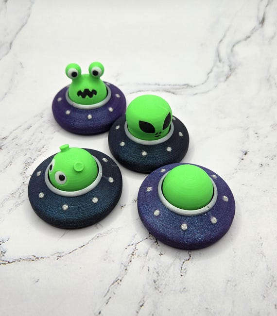 Alien UFO Fidget Toy: Clicky Sensory Keychain, ADHD Focus, Stress