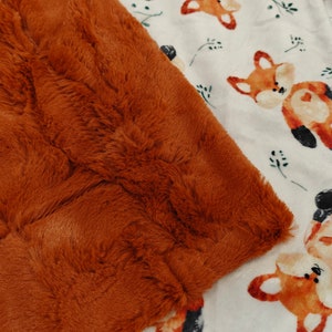 Woodland Fox Minky Blanket / La manta perfecta para todas las edades / Throw Blanket / Couch Snuggle imagen 4
