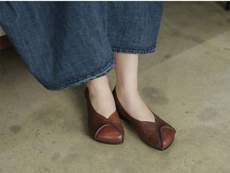 large toe box dress shoes