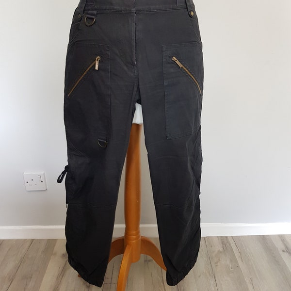 Genuine Vintage KAREN MILLEN 3/4 length trousers