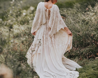 Boho wedding dress, elopement wedding dress, bohemian Wedding Dress, rustic lace wedding dress, lace wedding dress, hippie wedding dress