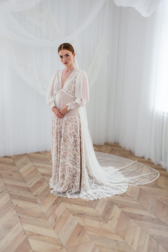 Bella wedding dress, lace wedding dress, boho wedding dress, elopment dress, romantic wedding dress, bohemian wedding dress Bella wedding dress, lace wedding dress, boho wedding dress, elopment dress, romantic wedding dress, bohemian wedding dress