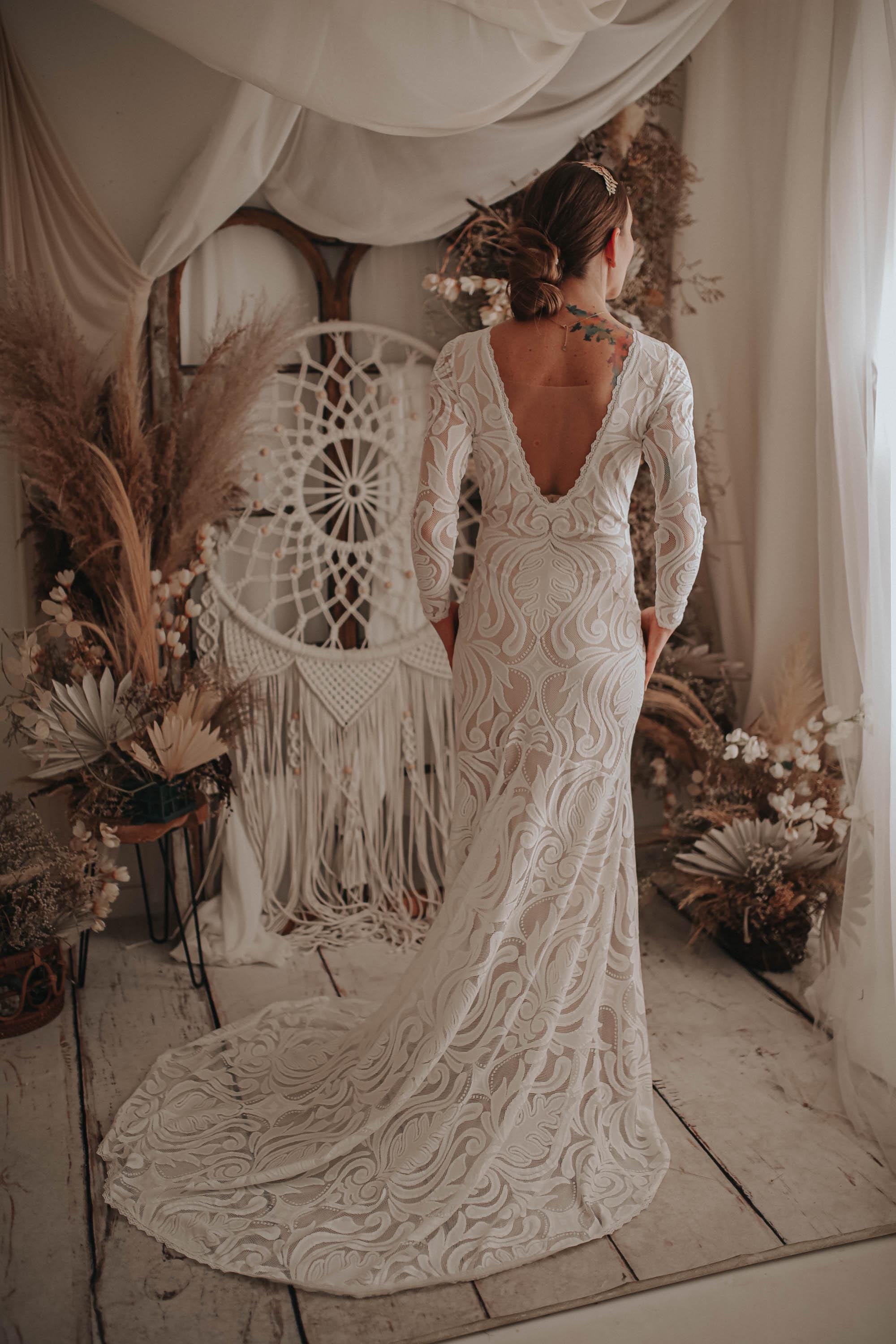 long sleeve elopement dress Dresses For Adventure Weddings In 2026 Find your dream wedding dress here! Leely Women Ivory Satin Short