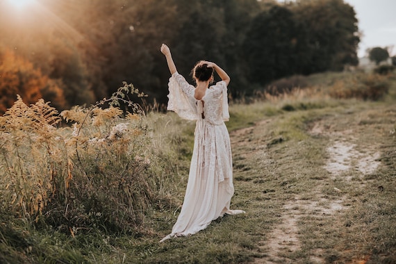 elopement wedding dresses 6 Most Stunning in 2025 and how to pick one length tulle gown to a chic mini dress Simple Elegant Sheath Elopement Wedding