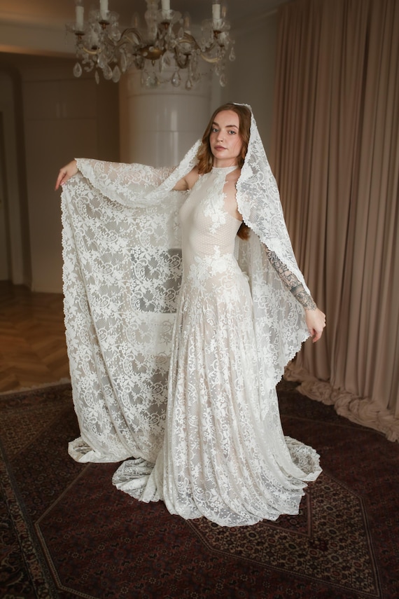 Kalina - Lace Wedding Dress | Halter Neck Bridal Gown | Boho Romantic Wedding Dress with Train
