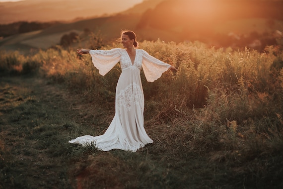 Buy Camilla Wedding Dress, Lace Wedding Dress, Boho Wedding Dress, Elopment  Dress, Romantic Wedding Dress, Bohemian Wedding Dress Online in India - Etsy