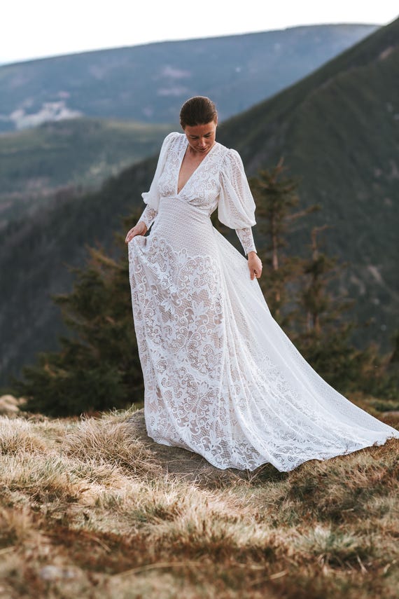 Bella Wedding Dress, Lace Wedding Dress, Boho Wedding Dress, Elopment Dress, Romantic Wedding Dress, Bohemian Wedding Dress - Etsy Israel Bella Wedding Dress, Lace Wedding Dress, Boho Wedding Dress, Elopment Dress, Romantic Wedding Dress, Bohemian Wedding Dress - Etsy Israel
