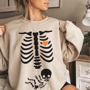 Skeleton Halloween Maternity Sweatshirt, Funny Pregnancy Announcement Shirt 2024, Pregnant Women Costume, Fall New Mom Sweater, Mama to Be