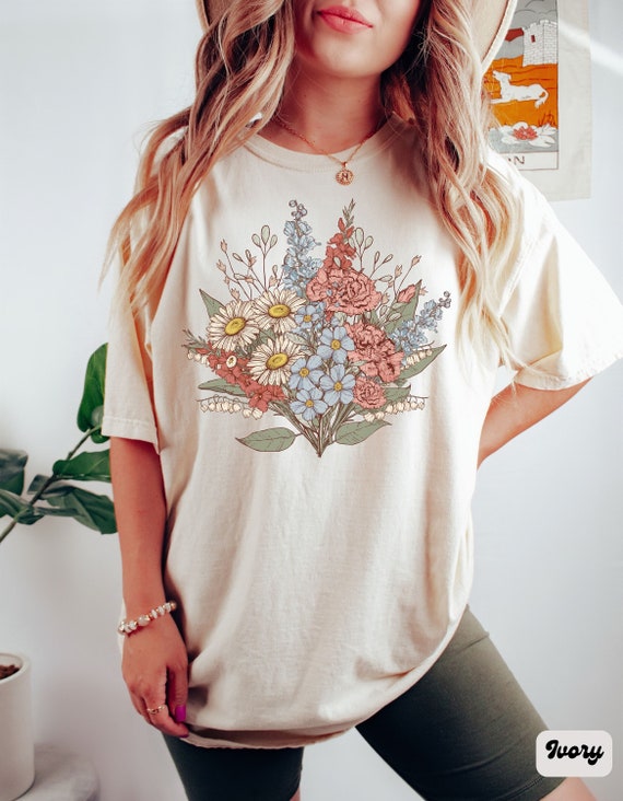 Custom Birth Month Flower Family Bouquet Shirt, Personalized Mothers Day Gift for Mom, Floral Grandma TShirt, Grandmother Tee, Plant Mama
