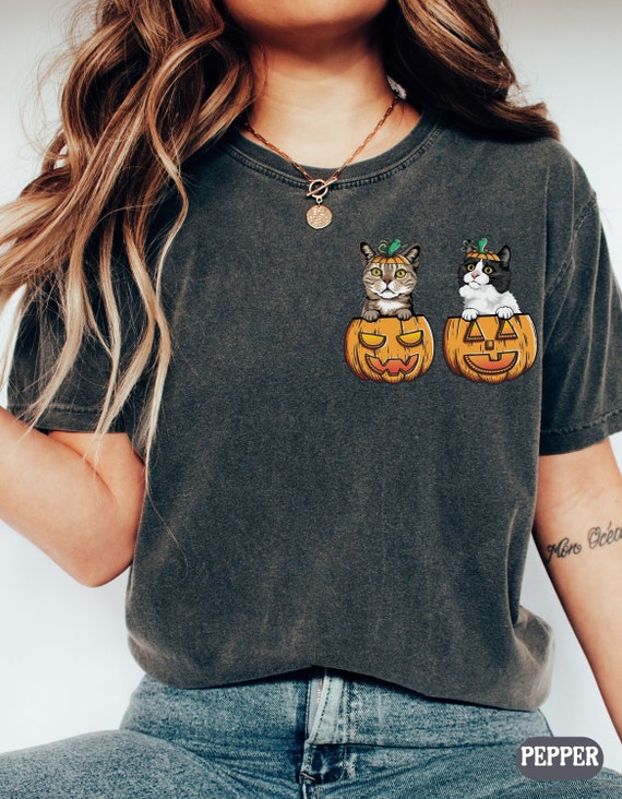 Custom Cat Halloween Shirt, Cat Comfort Colors Shirt, Personalized Cat Lovers T-Shirt, Cute Fall Gift for Cat Mom, Spooky Season Pumpkin Tee