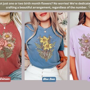 Pode incluir: Tr&ecirc;s camisetas nas cores carmesim, azul jeans e orqu&iacute;dea, cada uma com uma ilustra&ccedil;&atilde;o floral. O texto acima diz: "Tem apenas uma ou duas flores do m&ecirc;s de nascimento? Sem problemas! Dedicamo-nos a criar um belo arranjo, independentemente do n&uacute;mero."