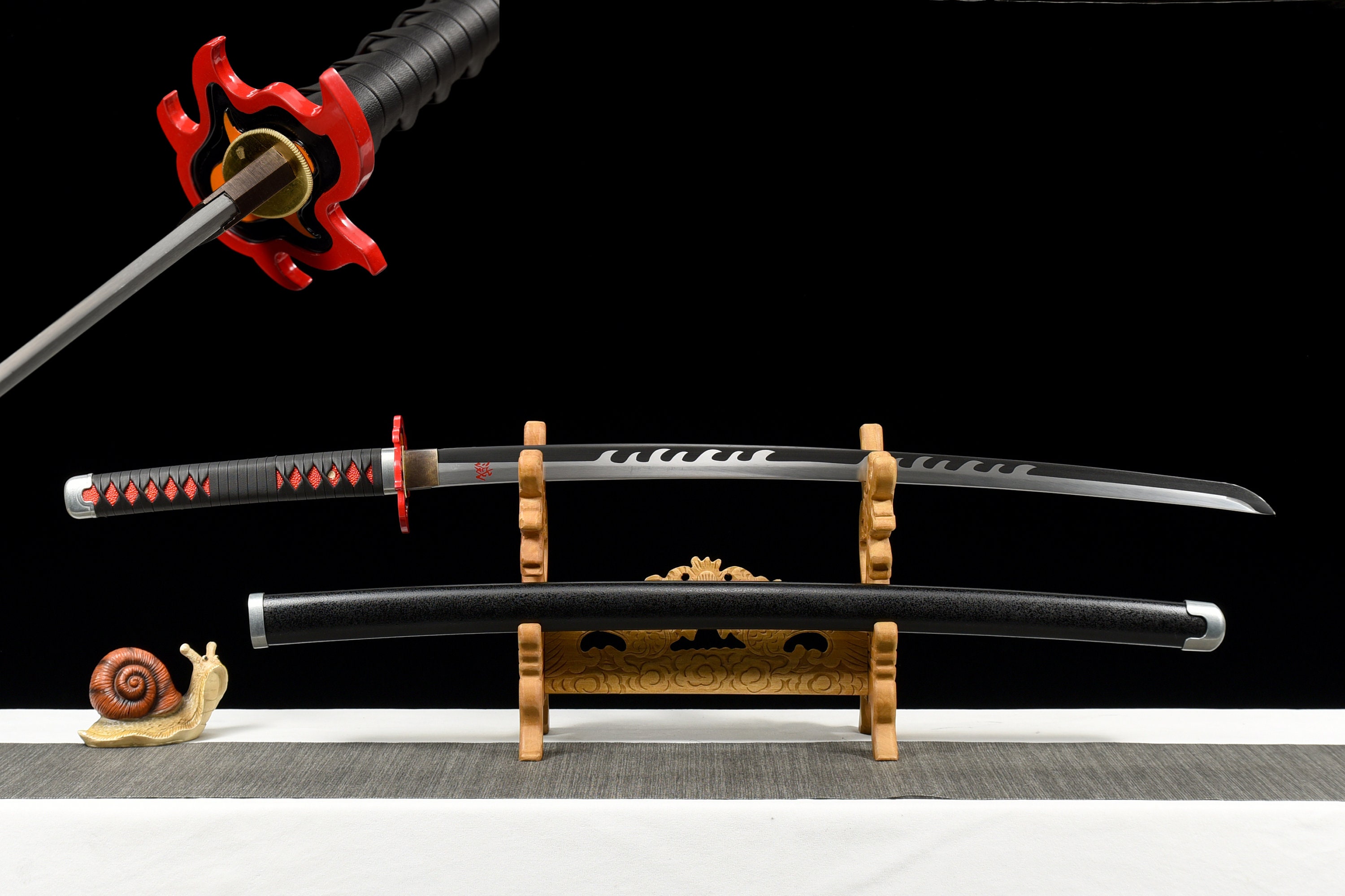 Upgraded 1:1 Demon Slayer Sword Cosplay Weapon Prop Tanjiro Sanemi