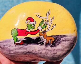 Hand-Painted Grinch Rock Art: Dr. Seuss Christmas Decor in 3D Frame