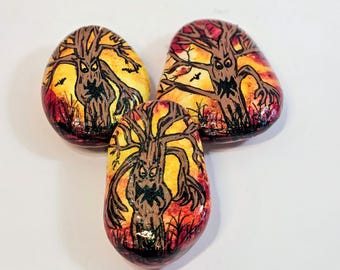 Hand Painted Spooky Tree Display: 3D Halloween Haunted Forest Decor