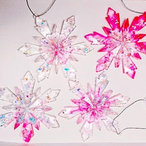 Pink Swirl Resin Snowflakes: Sparkling Christmas Ornaments, Set of 4