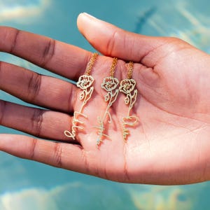 Benutzerdefinierte Namen Halskette, 18K vergoldet Name Rose Halskette, personalisierte Namen Halskette, Geburtstagsgeschenk für sie, Muttertagsgeschenk, Geschenk für Mama