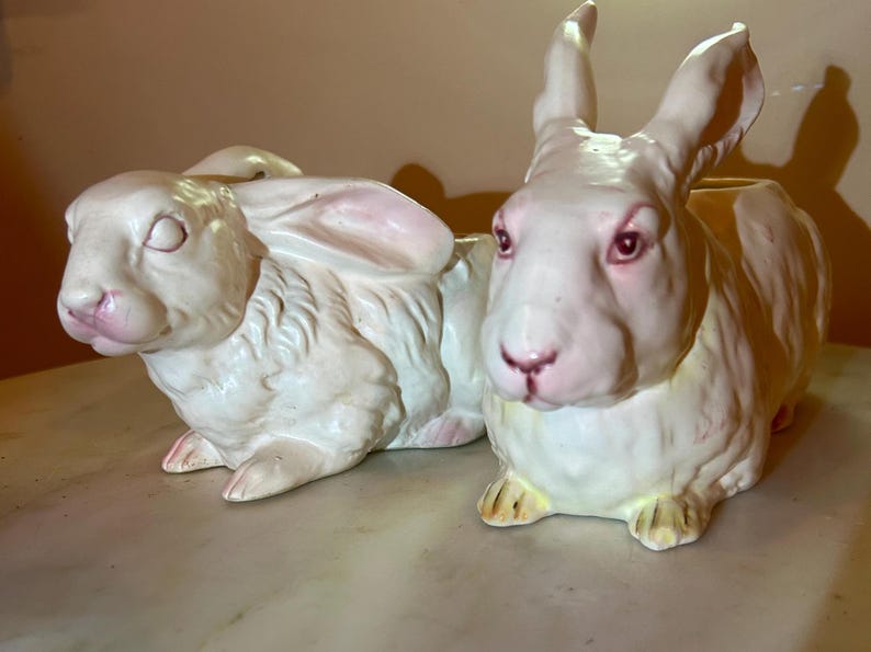 Lefton Ceramic Bunny Planters in Classic White With Pink Highlighting ...