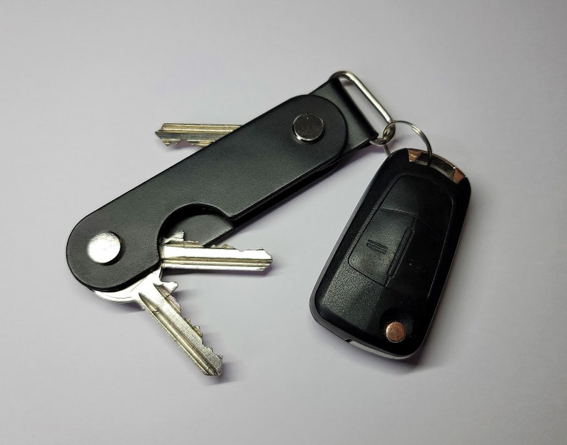 Minimalist EDC Leather Key Holder/ Keyring / Keychain / Key Organiser