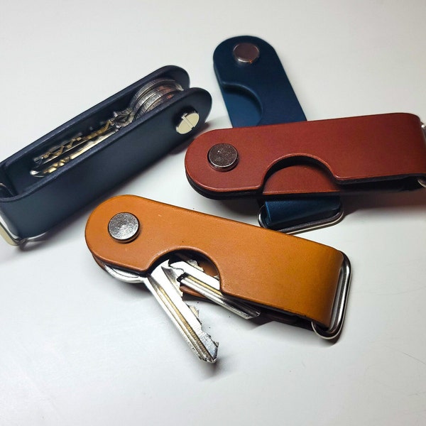 Minimalist EDC Leather key holder/ keychain / Key organiser - Italian Buttero leather - Leather Gift