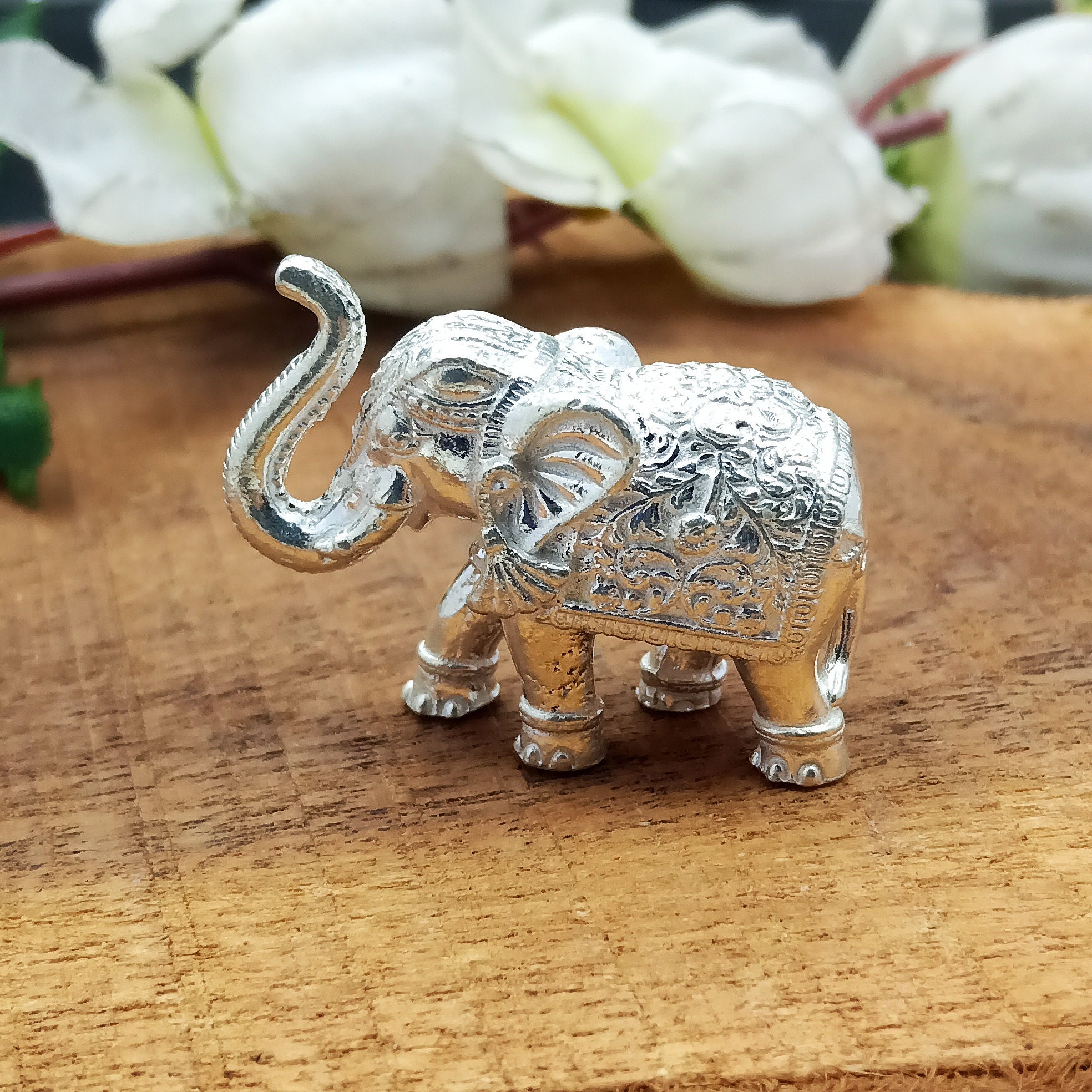Cute Silver Elephant Statue Good Luck Elephant Carries Three Calves On