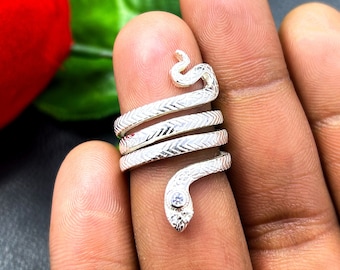 925 Sterling Silver Snake Ring, Dainty Snake Ring, Adjustable Serpent Snake Ring, Punk Gothic Ring for Animal Lovers, Snake Coiled Ring