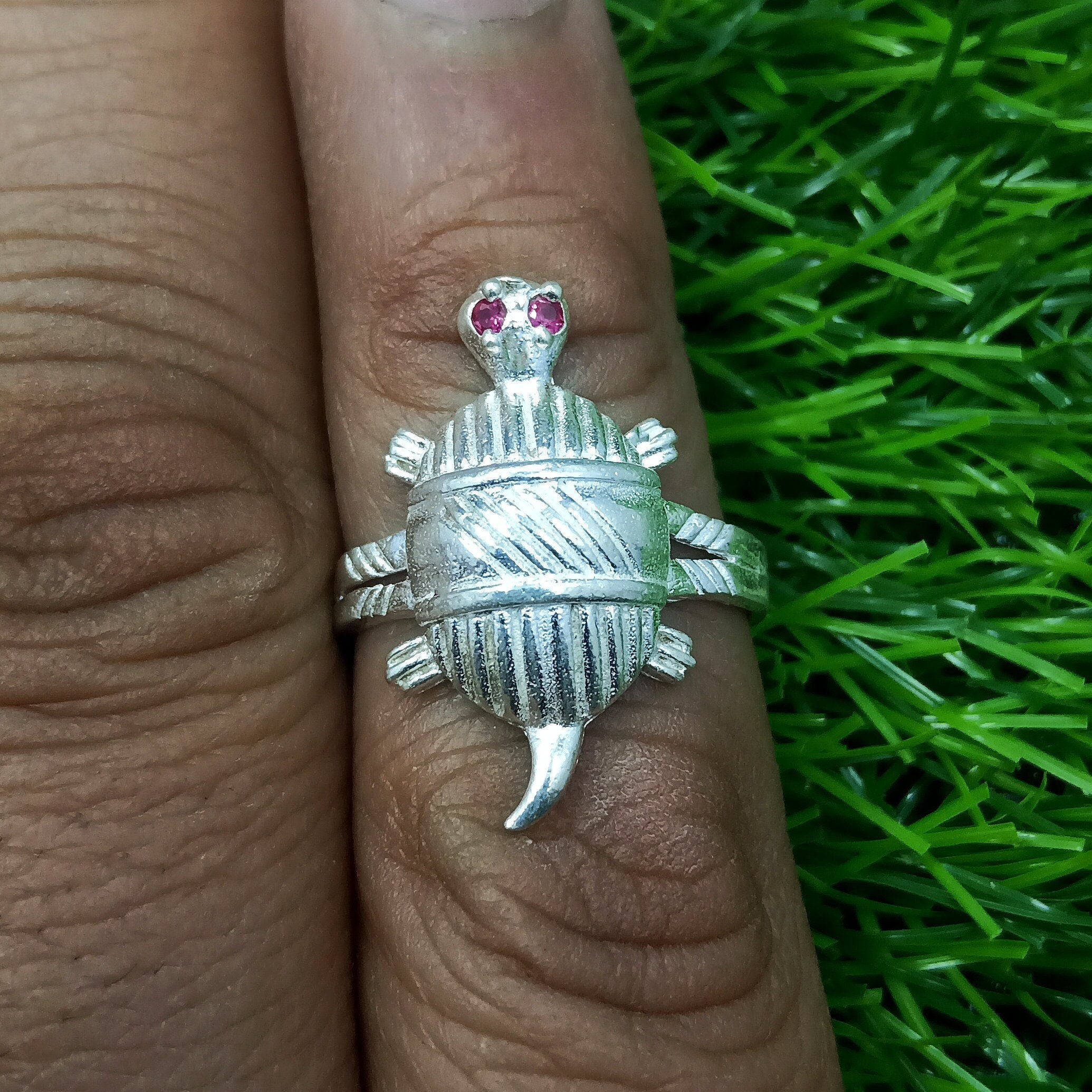 Pure gold tortoise ring price best sale