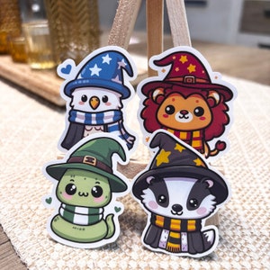 Aufkleber Sticker Löwe Schlange Dachs Adler süß Zauberer Magie Zauberstab Magier Zauberschule Zauberhut Wasserflasche Laptop Scrapbook Bujo