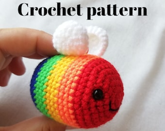 Crochet rainbow bee pattern, crochet pride bee pattern, amigurumi bee pattern, bee rainbow