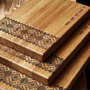 3er Set Ukrainische Ornament Holzschneidebretter, rechteckige Form, personalisiertes Weihnachtsgeschenkset für Mama, Black Friday Sale Bild 8