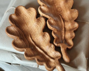 Handmade Oak Leaf Snack Tray: Rustic Wooden Serving Plate, Set of 20