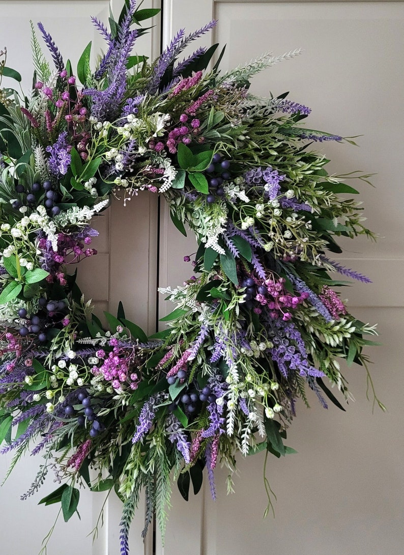 Spring wreath with lavender heathers and berries for Front Door, Artificial Farmhouse Greenery,Türkranz, Heidekranz, Eater , Frühlings Bild 6