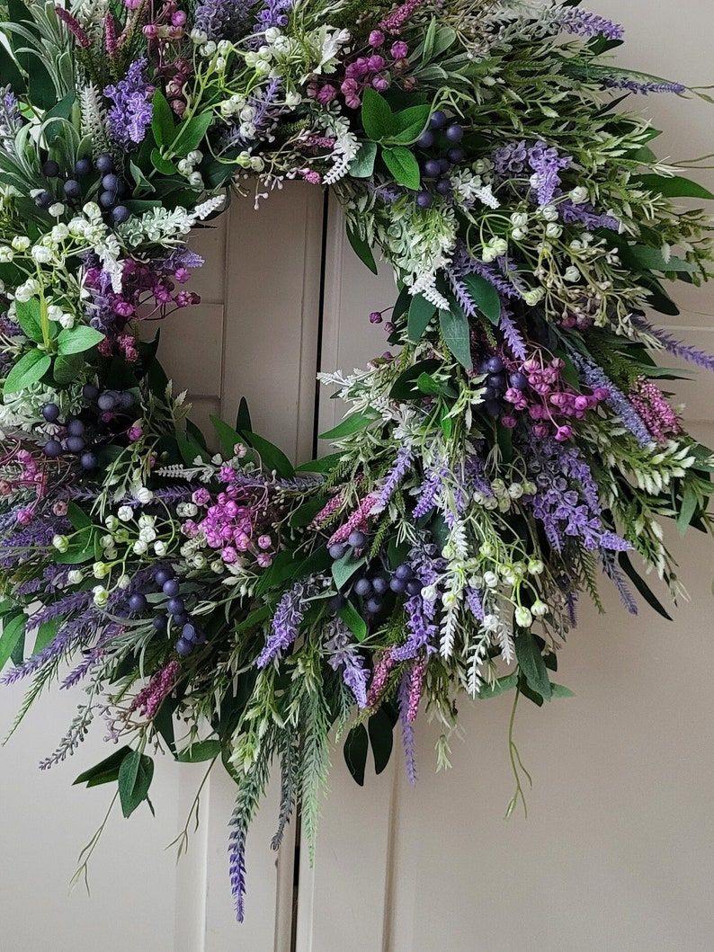 Spring wreath with lavender heathers and berries for Front Door, Artificial Farmhouse Greenery,Türkranz, Heidekranz, Eater , Frühlings Bild 4