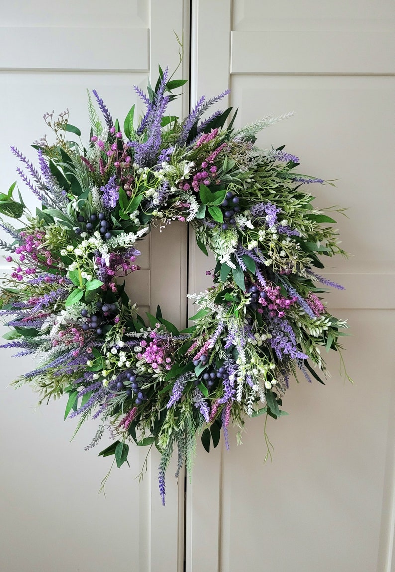 Spring wreath with lavender heathers and berries for Front Door, Artificial Farmhouse Greenery,Türkranz, Heidekranz, Eater , Frühlings Bild 9