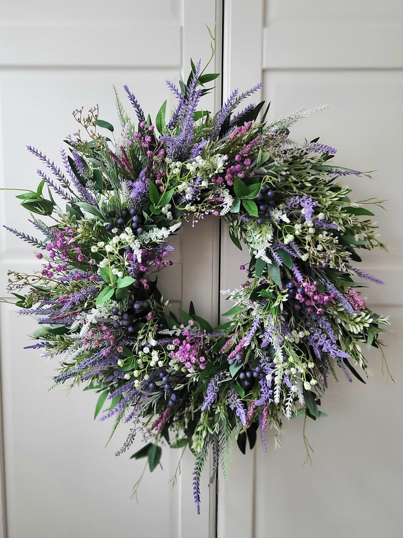 Spring wreath with lavender heathers and berries for Front Door, Artificial Farmhouse Greenery,Türkranz, Heidekranz, Eater , Frühlings Bild 7