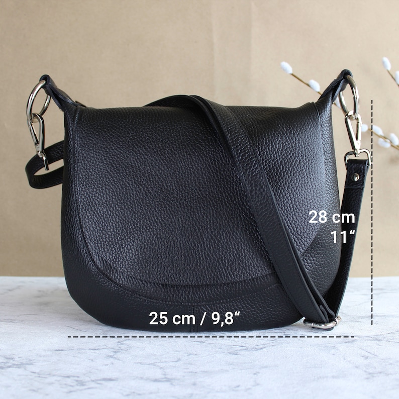 Schwarze Leder-Crossbody-Tasche für Frauen mit Ledergürtel und gemusterter Träger Italienische Taille Schultertasche Geschenk Bild 4