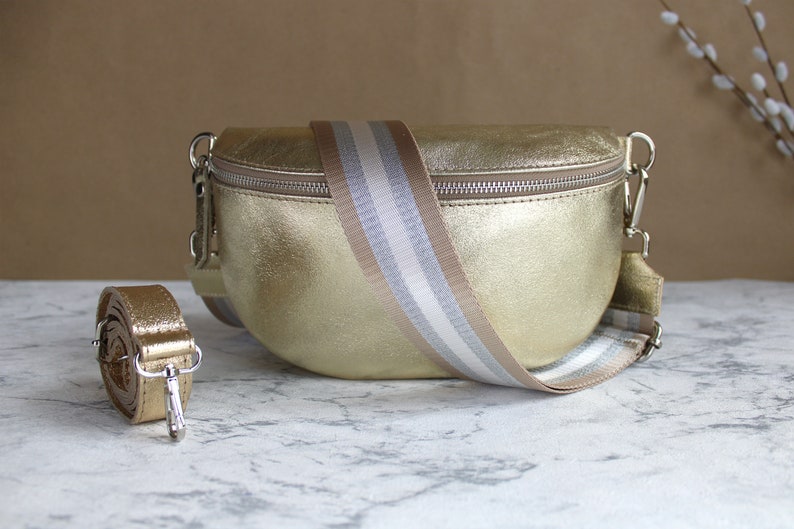 Sac banane en cuir doré pour femme avec sangle à motifs et ceinture en cuir, sac à bandoulière cadeau pour sa taille S, M, L fermeture éclair argentée image 1